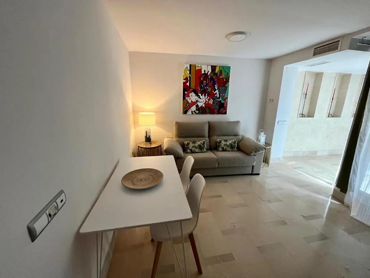 1D Brand New Apartment Downtown Sevilla, Azofaifo Street