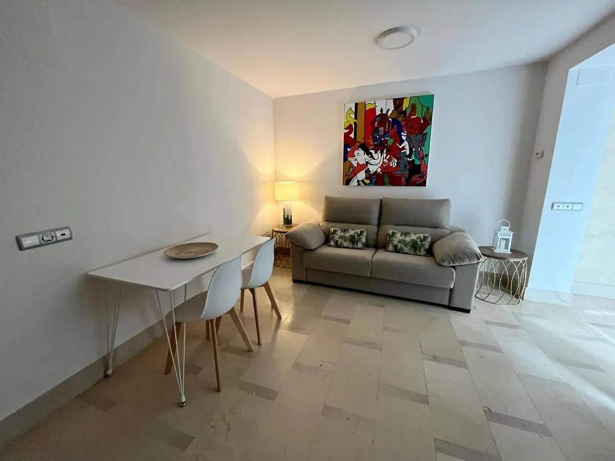 1D Brand New Apartment Downtown Sevilla, Azofaifo Street ספרד